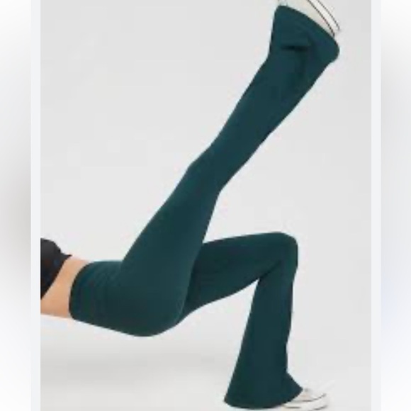 Aerie Real Me High waisted Crossover Flare Legging ruched green pull on small - Picture 8 of 8